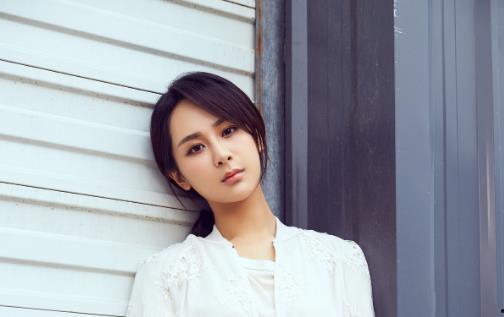 明星娱乐圈吃瓜杨紫,娱乐圈的瓜中女王，揭秘她的星途历程  第3张