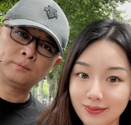 娱乐圈大家都是吃瓜人,全民吃瓜，揭秘明星幕后生活  第3张