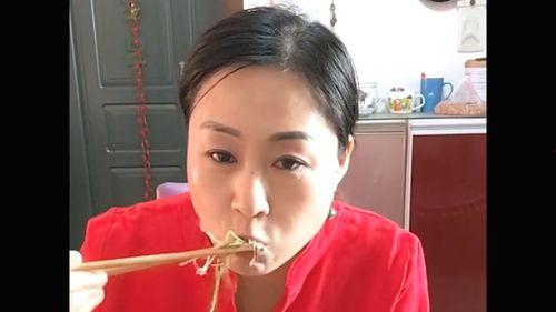 娱乐吃瓜酱的作品好朋友,揭秘娱乐圈的真挚情谊与甜蜜互动 第1张 娱乐吃瓜酱的作品好朋友,揭秘娱乐圈的真挚情谊与甜蜜互动 第1张