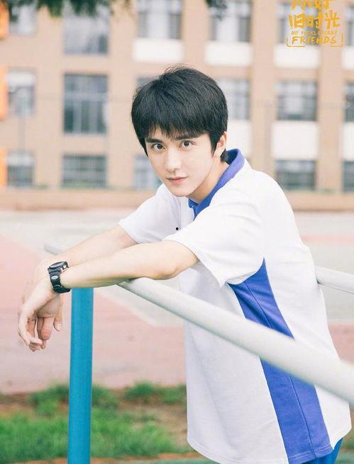 张云龙吃瓜小娱儿娱乐,娱乐界的甜蜜互动揭秘  第1张