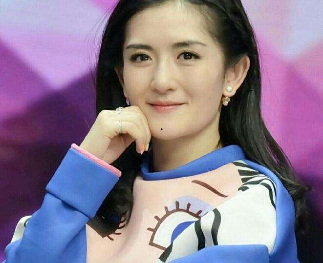 娱乐吃瓜谢娜是谁呀图片,娱乐界的“吃瓜女王” 第2张 娱乐吃瓜谢娜是谁呀图片,娱乐界的“吃瓜女王” 第2张