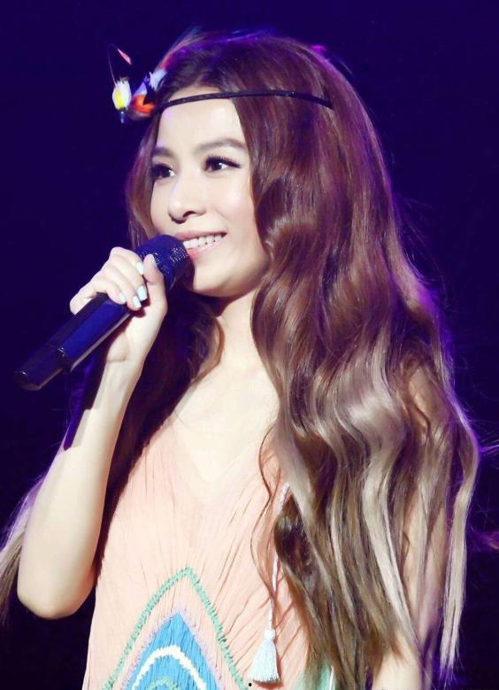 娱乐吃瓜张雨绮田馥甄,揭秘娱乐圈的甜蜜与苦涩 第1张 娱乐吃瓜张雨绮田馥甄,揭秘娱乐圈的甜蜜与苦涩 第1张