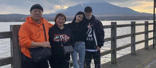 娱乐圈小孩吃瓜的样子,娱乐圈萌娃的“瓜界”众生相 第1张 娱乐圈小孩吃瓜的样子,娱乐圈萌娃的“瓜界”众生相 第1张