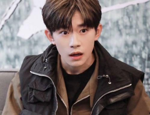 娱乐吃瓜君易烊千玺,娱乐吃瓜界的焦点人物  第3张