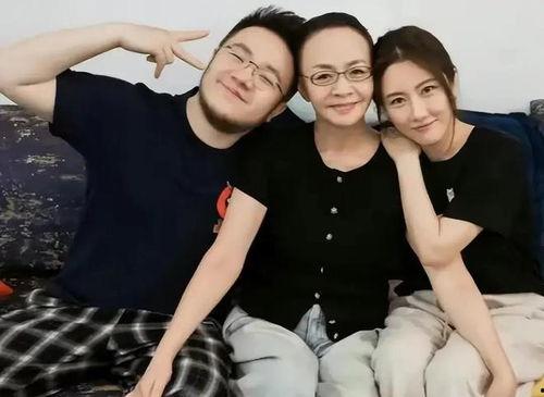 天天吃瓜娱乐八卦视频,揭秘娱乐圈最新热点,带你领略明星幕后故事 第2张 天天吃瓜娱乐八卦视频,揭秘娱乐圈最新热点,带你领略明星幕后故事 第2张