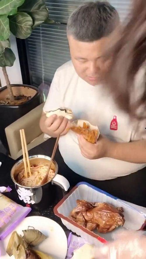 娱乐吃瓜酱试吃员是谁,揭秘幕后美食达人 第1张 娱乐吃瓜酱试吃员是谁,揭秘幕后美食达人 第1张