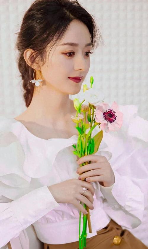 娱乐吃瓜直播白鹿是真的吗,娱乐吃瓜直播背后的真实故事 第3张 娱乐吃瓜直播白鹿是真的吗,娱乐吃瓜直播背后的真实故事 第3张