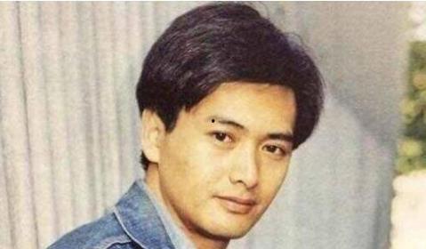 二哥吃瓜娱乐圈,娱乐圈幕后风云大揭秘 第3张 二哥吃瓜娱乐圈,娱乐圈幕后风云大揭秘 第3张