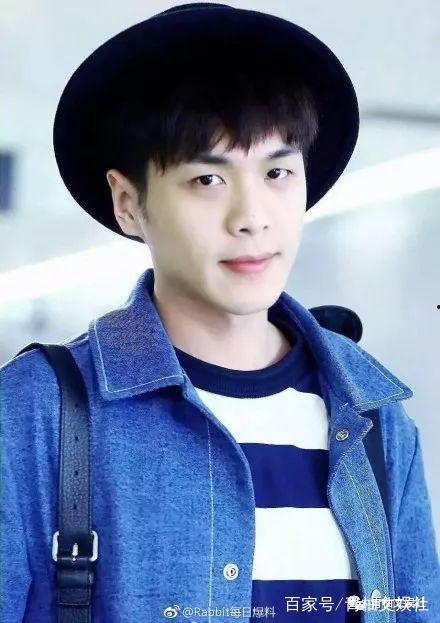娱乐圈吃瓜鹅金瀚,从恋情风波到资源咖的逆袭之路 第3张 娱乐圈吃瓜鹅金瀚,从恋情风波到资源咖的逆袭之路 第3张