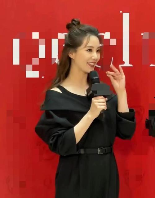 娱乐圈吃瓜爆料顶流,顶流明星隐私揭秘,真相与八卦交织 第2张 娱乐圈吃瓜爆料顶流,顶流明星隐私揭秘,真相与八卦交织 第2张