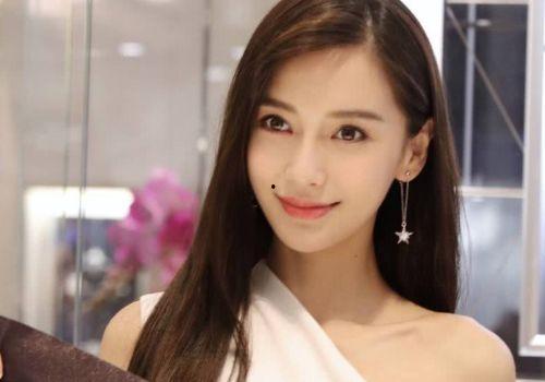杨颖吃瓜看娱乐圈,吃瓜之余,洞察明星幕后故事 第1张 杨颖吃瓜看娱乐圈,吃瓜之余,洞察明星幕后故事 第1张