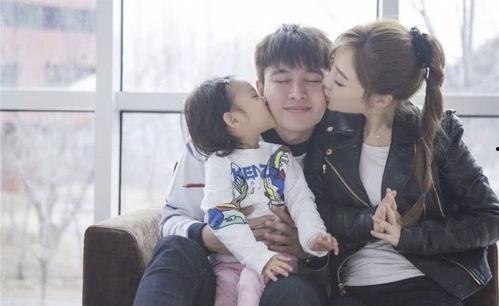 娱乐圈吃瓜贾乃亮微博,娱乐圈吃瓜群众热议”